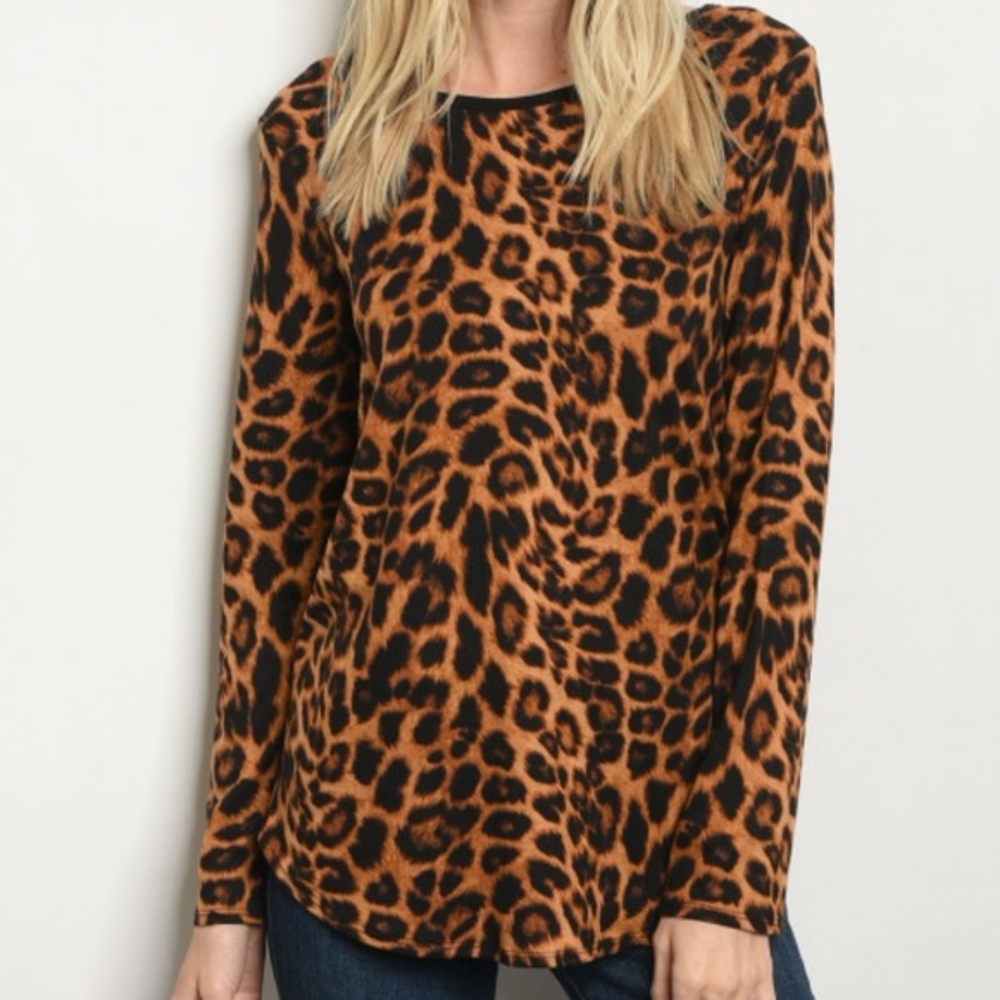 TOP Animal Print Top  so soft - Picture 2 of 4